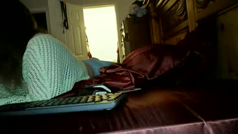 deepboipussy online show from February 16, 2026, 6:31 am