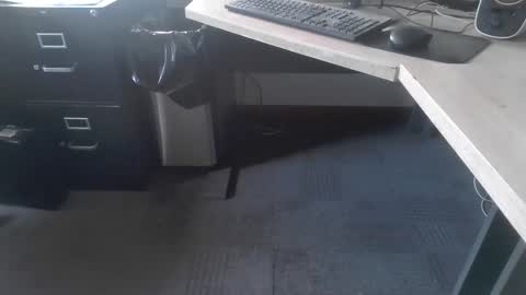 deepstrokes25 online show from January 24, 2025, 9:05 pm