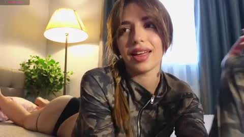 Snapshot of deeptalkss_ chatting on August 5, 2026, 8:17 am Eva online show from August 5, 2026, 8:17 am