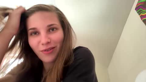 deepthroatqueen33 online show from January 5, 2026, 7:17 pm