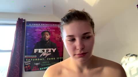 deepthroatqueen33 online show from March 29, 2026, 11:43 am