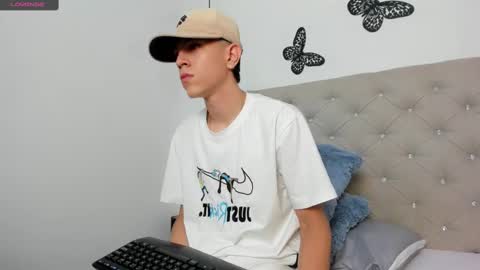 Snapshot of dei_v_48 chatting on March 11, 2025, 5:38 am DEIVY online show from March 11, 2025, 5:38 am