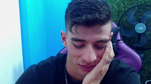 Snapshot of deiby_baby chatting on December 20, 2024, 3:36 am DEIBY online show from December 20, 2024, 3:36 am