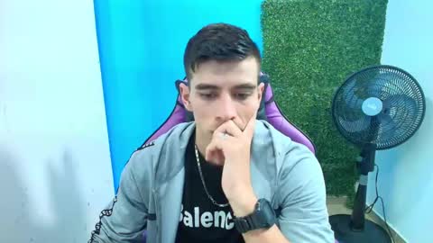 Snapshot of deiby_baby chatting on February 6, 2025, 3:27 am DEIBY online show from February 6, 2025, 3:27 am