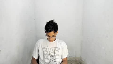 deivi_colins online show from October 8, 2025, 2:09 am