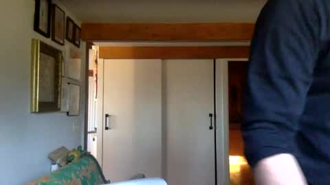 Hermes online show from February 3, 2025, 9:19 am