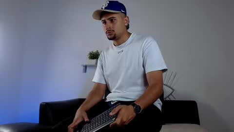  DEIVY  online show from November 19, 2025, 10:10 pm