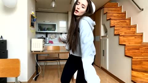 Marry online show from March 31, 2026, 2:24 am