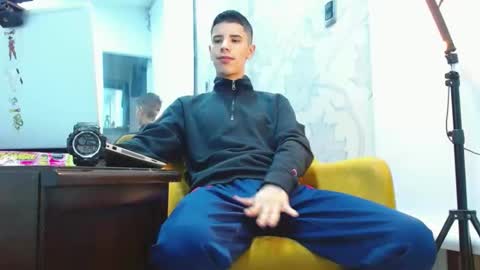 Snapshot of delglo chatting on October 7, 2025, 5:04 am delglo online show from October 7, 2025, 5:04 am