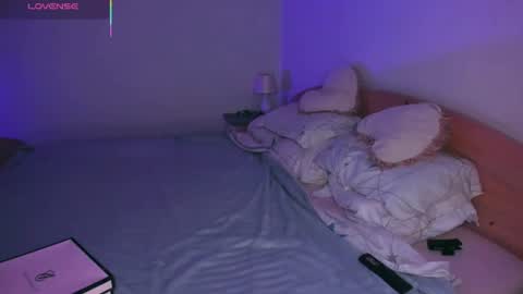 Snapshot of delicious_mila chatting on July 6, 2026, 4:09 am Mila online show from July 6, 2026, 4:09 am