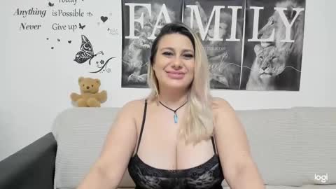 delightfulannemistress online show from March 3, 2025, 6:33 pm