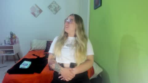 Snapshot of delilah_888 chatting on December 3, 2025, 1:24 am Delalih online show from December 3, 2025, 1:24 am