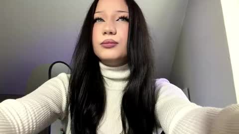 Milana  online show from May 13, 2026, 1:19 pm