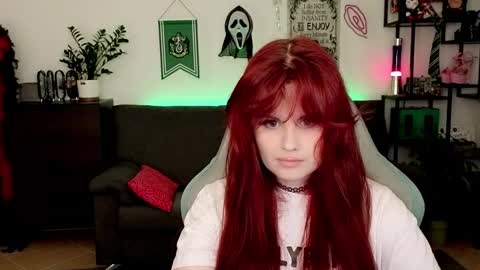 dellacrush_ online show from February 11, 2026, 7:19 pm