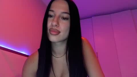 delly_love online show from June 25, 2026, 7:51 pm