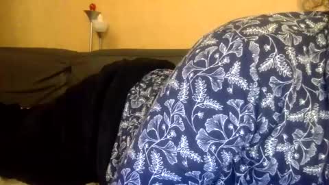 Snapshot of delphine_x chatting on January 8, 2025, 9:44 pm Delphine online show from January 8, 2025, 9:44 pm