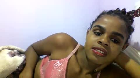 delphine online show from March 22, 2026, 11:24 am