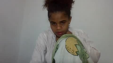 delphine online show from July 3, 2026, 7:42 pm