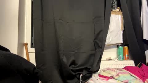 Snapshot of deluxxxeblu chatting on February 15, 2025, 6:55 am TankinBody online show from February 15, 2025, 6:55 am