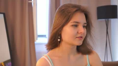Snapshot of demetricekanady chatting on June 18, 2026, 4:13 am Hi my name is Sari nice to see you in my Room online show from June 18, 2026, 4:13 am