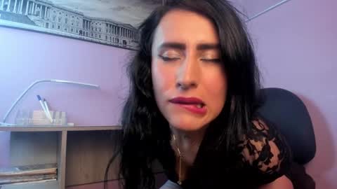 DEMI MOORE online show from February 3, 2026, 2:53 am