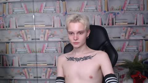 Snapshot of demianenglen chatting on March 5, 2025, 4:02 am demianenglen online show from March 5, 2025, 4:02 am