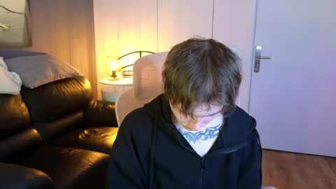 demianenglen online show from June 1, 2026, 12:23 am
