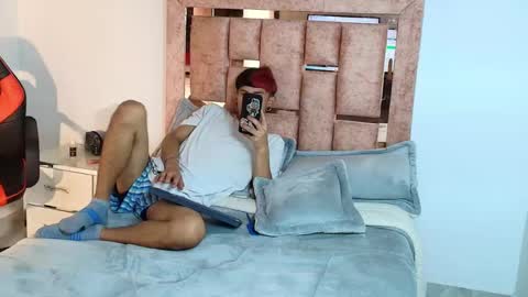 Snapshot of demiansalvatore chatting on November 30, 2025, 7:18 pm Demian and Salvatore online show from November 30, 2025, 7:18 pm