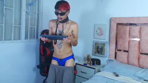 Snapshot of demiansalvatore chatting on December 15, 2025, 10:14 pm Demian and Salvatore online show from December 15, 2025, 10:14 pm