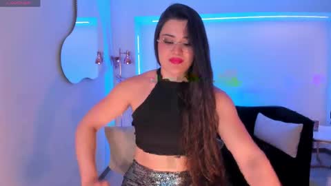 DEMI NOVA online show from May 11, 2026, 4:04 pm