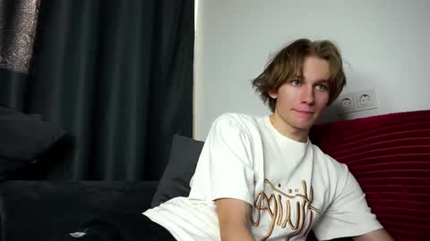 Snapshot of demoninangel chatting on February 24, 2025, 11:43 am Dave19  online show from February 24, 2025, 11:43 am