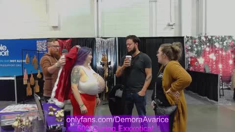 Snapshot of demora_avarice chatting on December 7, 2024, 7:21 pm demora_avarice online show from December 7, 2024, 7:21 pm