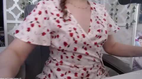Snapshot of demuredeliah chatting on July 5, 2026, 6:48 pm Deliah online show from July 5, 2026, 6:48 pm