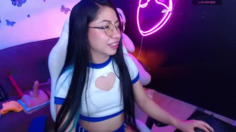 Snapshot of demyanderson_ chatting on December 12, 2024, 4:37 am Demy online show from December 12, 2024, 4:37 am