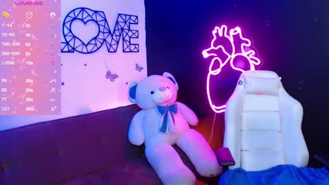 Snapshot of demyanderson_ chatting on January 11, 2025, 2:09 am Demy online show from January 11, 2025, 2:09 am