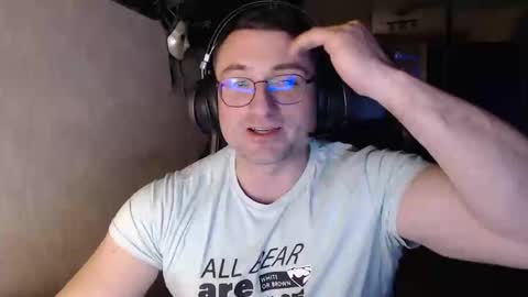 Snapshot of den_lover1 chatting on February 24, 2025, 3:20 pm Den online show from February 24, 2025, 3:20 pm