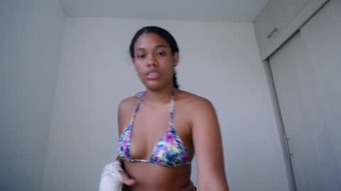 Snapshot of dena_k_ chatting on January 6, 2025, 10:58 pm Dena k s online show from January 6, 2025, 10:58 pm