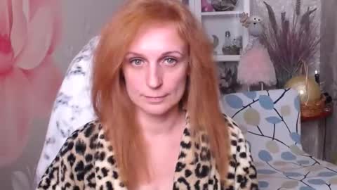 denhiey online show from October 14, 2025, 4:52 pm