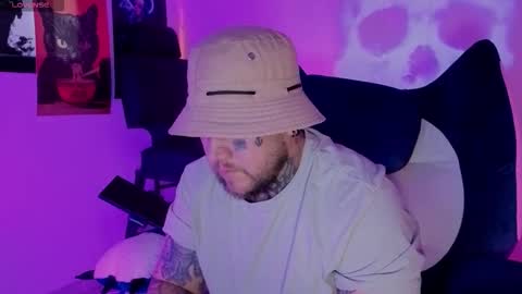 Oliver online show from November 6, 2025, 2:45 am