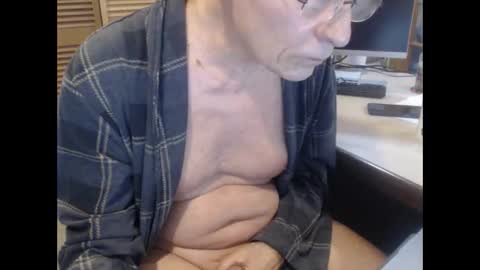 Snapshot of denn_jett chatting on April 19, 2026, 12:59 pm Den Jet online show from April 19, 2026, 12:59 pm