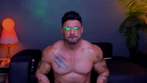 dennis_cox_ online show from November 12, 2025, 1:11 pm