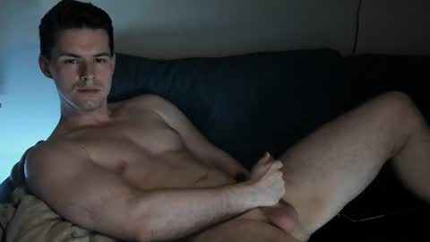 Snapshot of dennis_night chatting on August 6, 2026, 11:17 pm Den online show from August 6, 2026, 11:17 pm