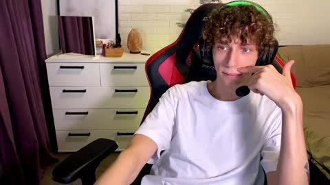 Snapshot of denobluora chatting on December 10, 2024, 8:16 pm Jasper   online show from December 10, 2024, 8:16 pm