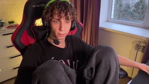 Snapshot of denobluora chatting on December 17, 2024, 1:27 pm Jasper   online show from December 17, 2024, 1:27 pm