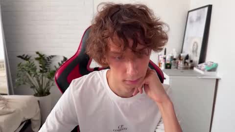 Snapshot of denobluora chatting on October 3, 2025, 11:51 am Jasper   online show from October 3, 2025, 11:51 am