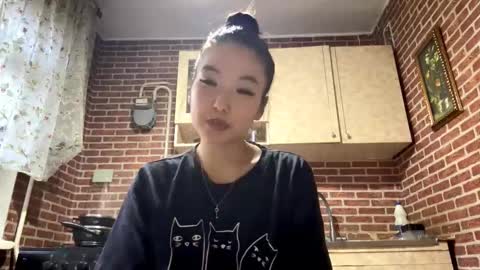 Emma online show from November 7, 2025, 11:32 am