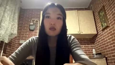 Emma online show from November 22, 2025, 1:10 pm