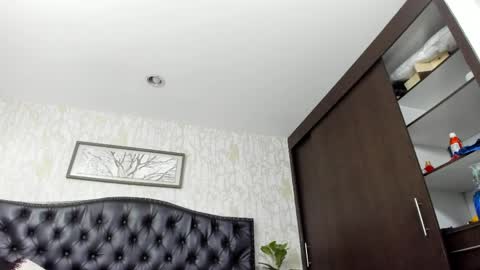 denzelrios online show from April 7, 2026, 3:40 am