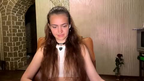 Snapshot of deonnamitcheltree chatting on June 11, 2026, 12:32 am Eva online show from June 11, 2026, 12:32 am