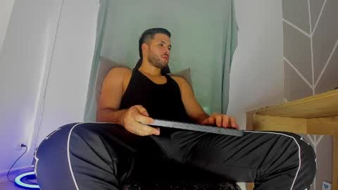 dereckhardd online show from April 5, 2026, 9:01 pm